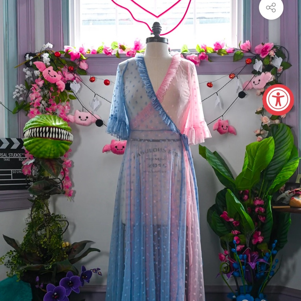Limited edition Wax poetic Briar Rose color blocked polka dot mesh dressing gown